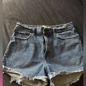 Abercrombie and Fitch The Mom Short Curve Love Denim Shorts - Size 12/31